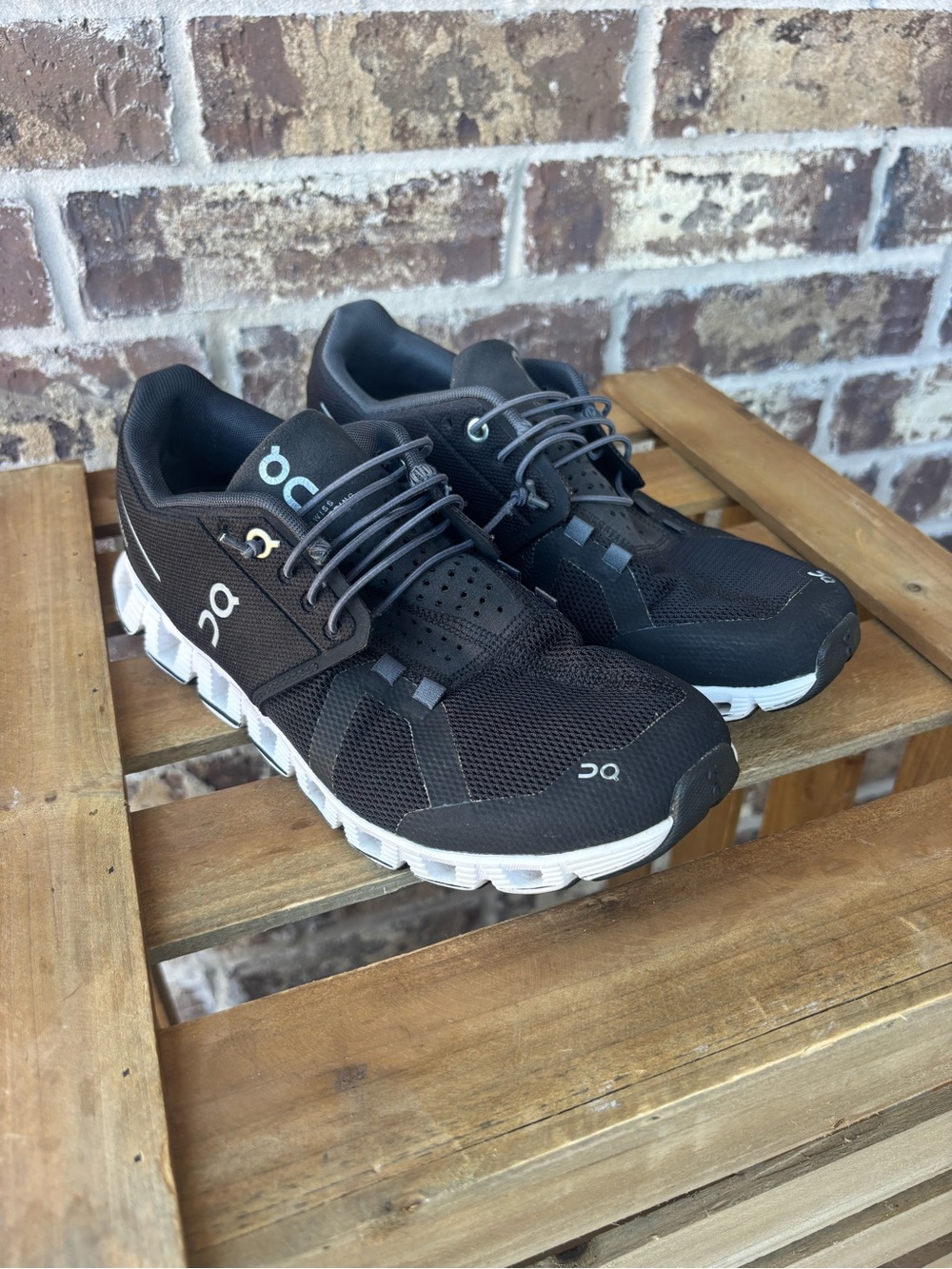 On Running Cloud Black White Sneakers Women’s 8
